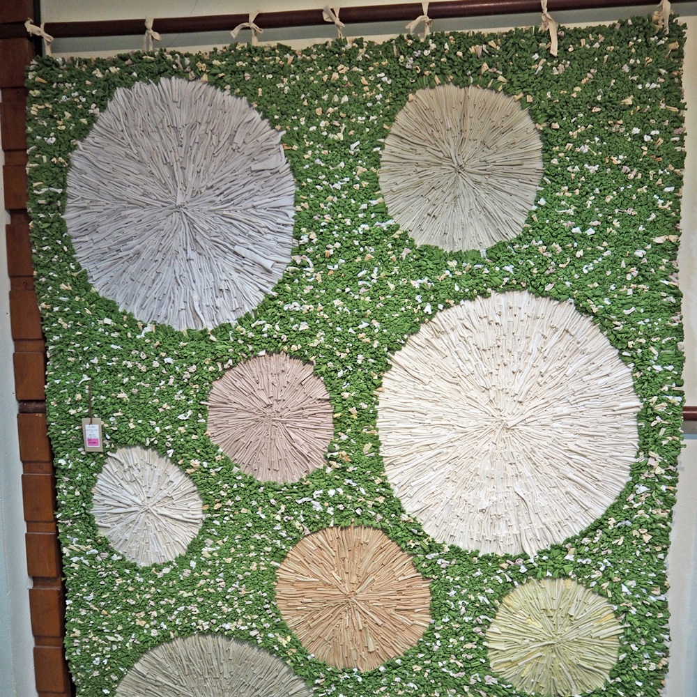 Mushroom coral rug