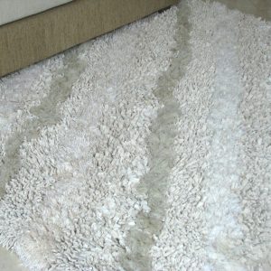 Mixed fiber diagonal rug