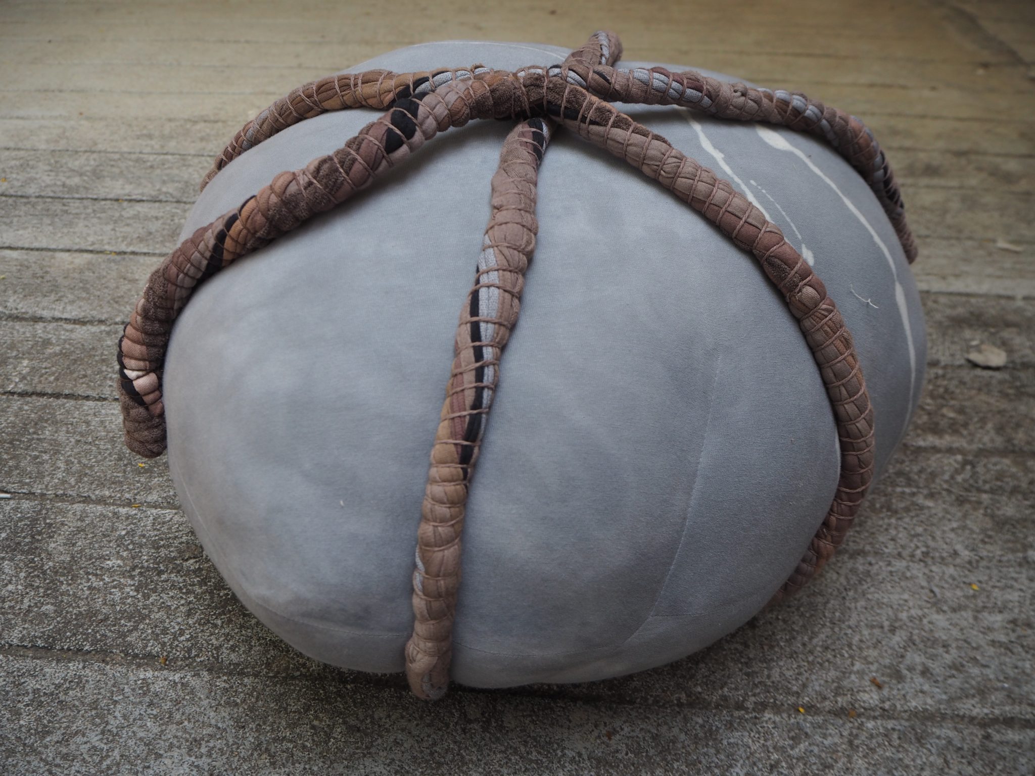 Khong rock cushion cover (with roots) - Image 3
